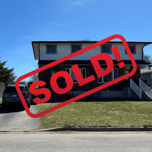 Some homes are just meant to be loved, and this one was no exception. A perfect starter home in a great location, with a fantastic backyard and schools nearby—it had everything a buyer could ask for.

It’s no surprise that in just four days, this home was snatched up by its new owners! We’re so happy to have helped our sellers find the perfect buyer so quickly, making for a smooth and exciting transition.

Another home sold, another new beginning! 